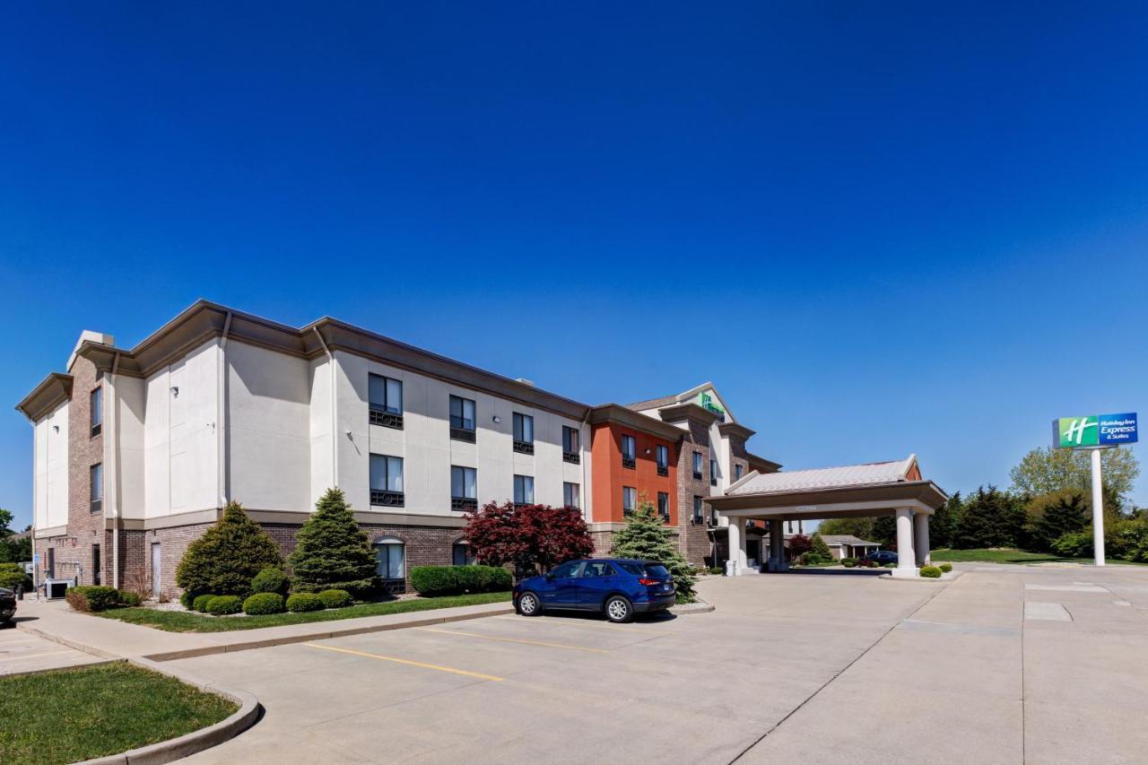 Holiday Inn Express Hotel & Suites Shelbyville By Ihg Exterior photo
