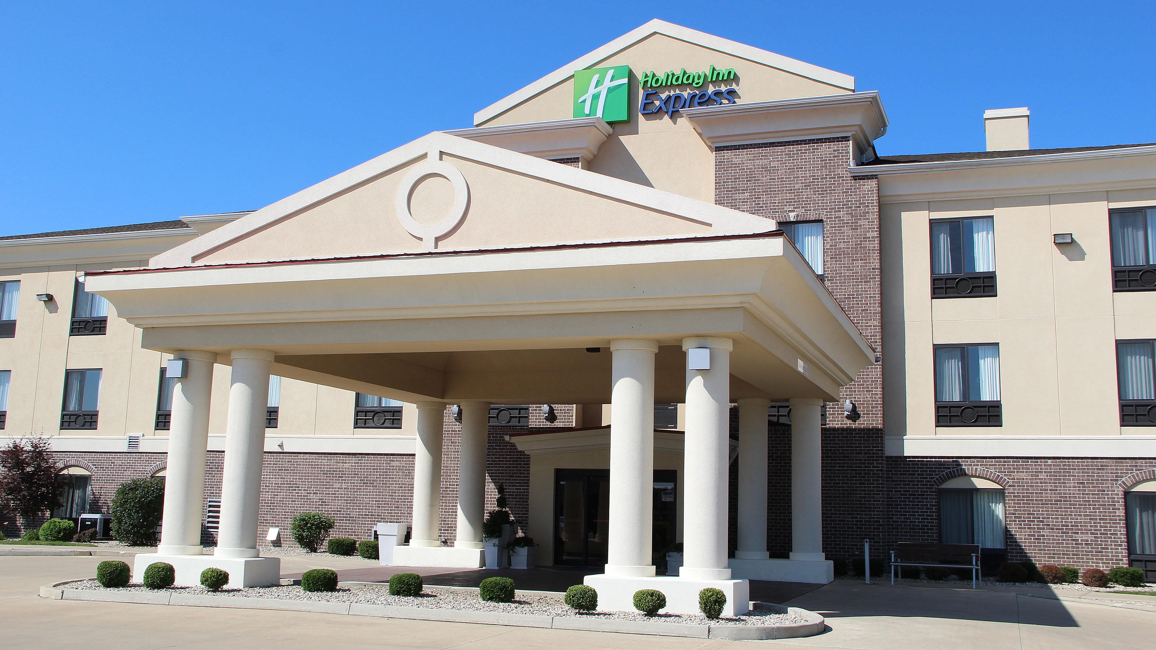 Holiday Inn Express Hotel & Suites Shelbyville By Ihg Exterior photo